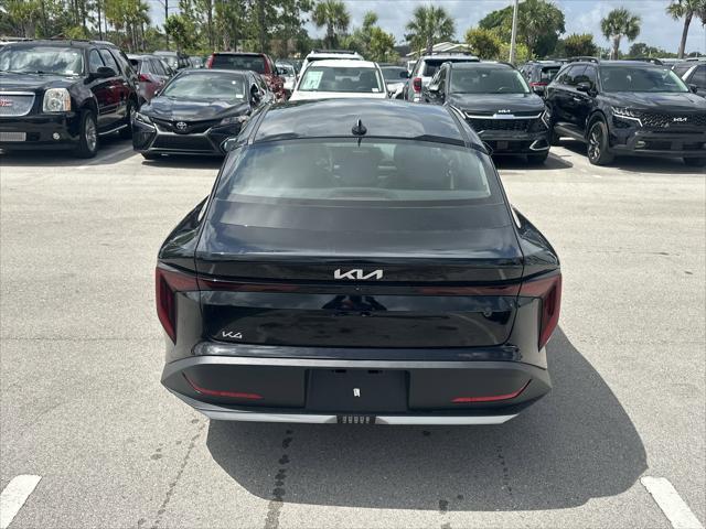 Photo of 2025 Aurora Black Pearl Kia K4