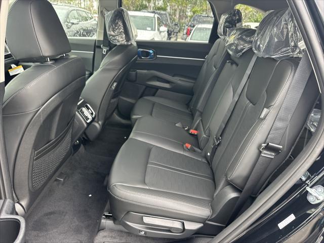 Photo of 2025 Ebony Black Kia Sorento