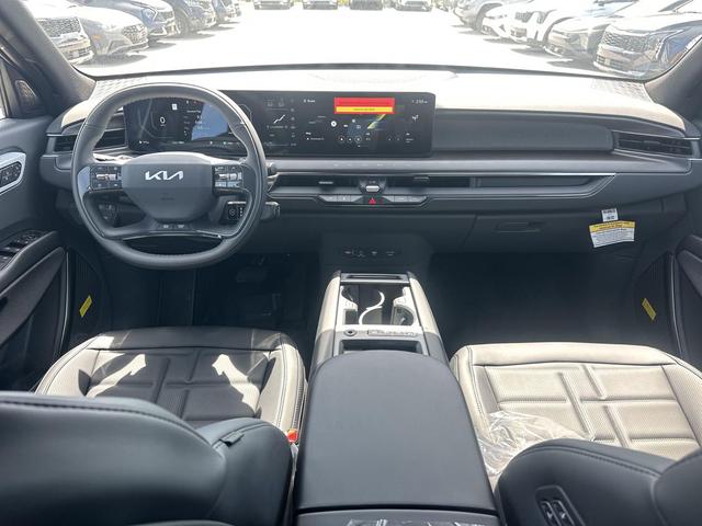 Photo of 2026 Glacial White Pearl Kia EV9