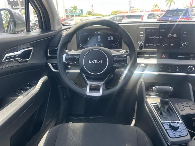 Photo of 2025 Steel Gray Kia Sportage