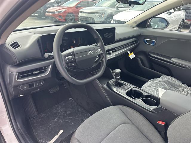 Photo of 2025 Snow White Pearl Kia K4