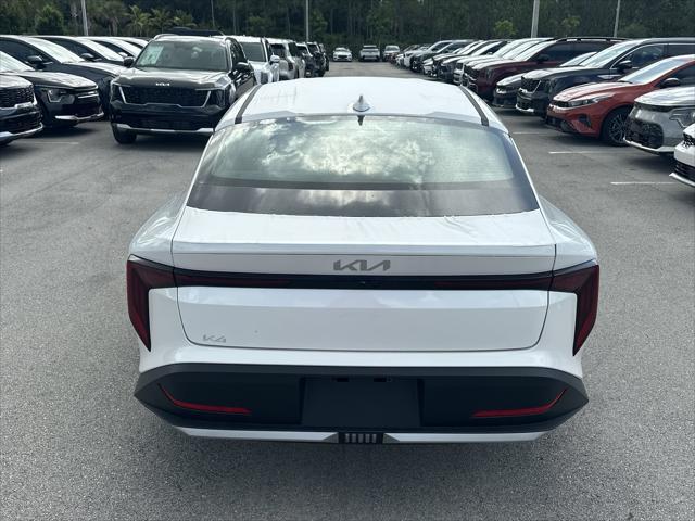 Photo of 2025 Snow White Pearl Kia K4