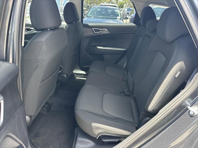 Photo of 2025 Gravity Gray Kia Sportage