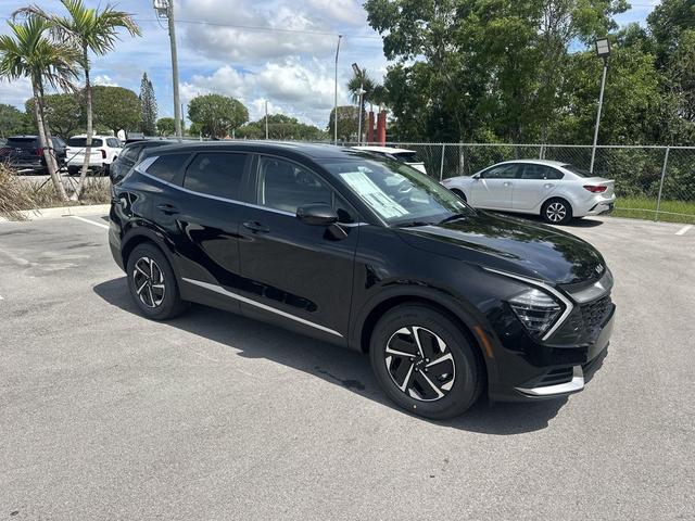 Photo of 2025 Fusion Black Kia Sportage Hybrid