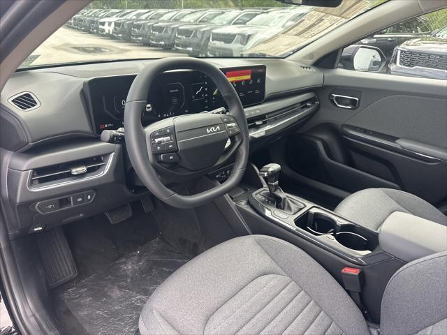 Photo of 2025 Aurora Black Pearl Kia K4