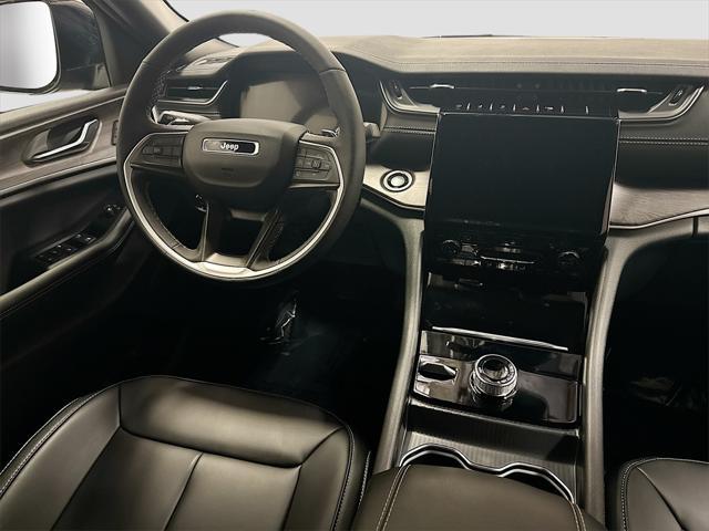 Photo of 2025 Baltic Gray Metallic Clearcoat Jeep Grand Cherokee