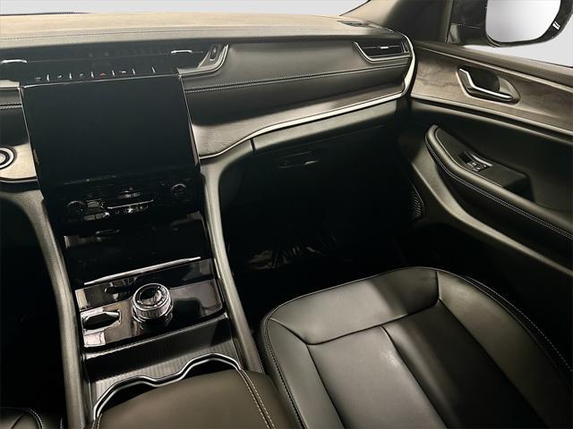 Photo of 2025 Baltic Gray Metallic Clearcoat Jeep Grand Cherokee