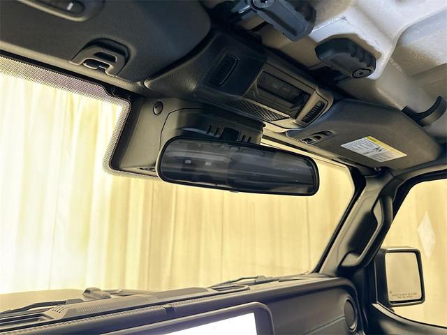 Photo of 2024 Granite Crystal Metallic Clearcoat Jeep Wrangler 4xe