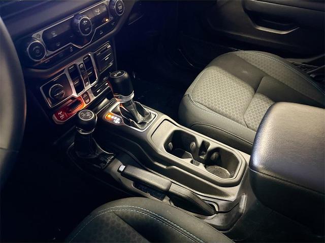 Photo of 2024 Granite Crystal Metallic Clearcoat Jeep Wrangler 4xe