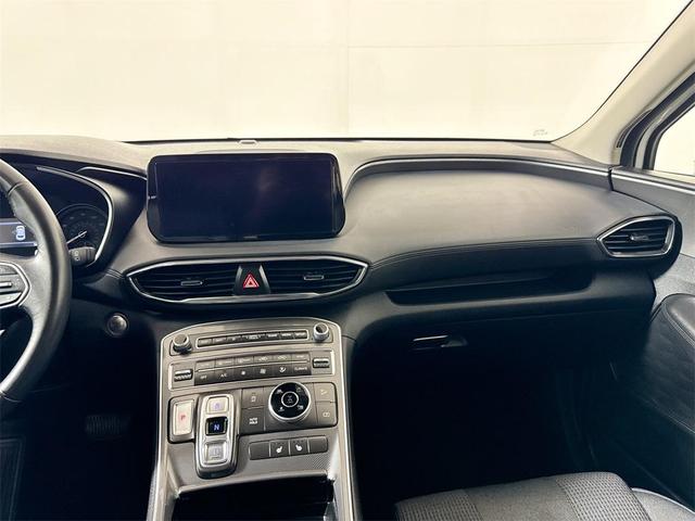 Photo of 2023 White Hyundai SANTA FE