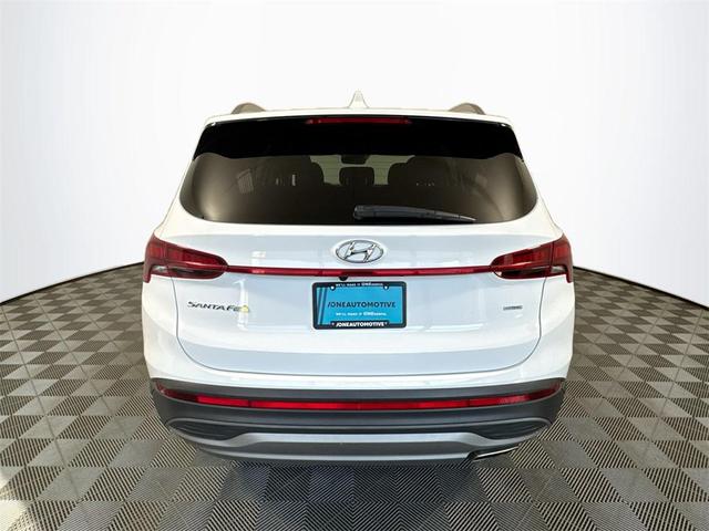Photo of 2023 White Hyundai SANTA FE