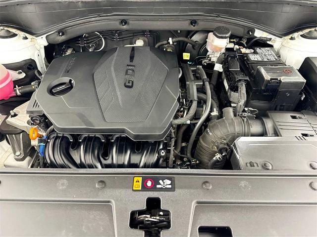Photo of 2023 White Hyundai SANTA FE