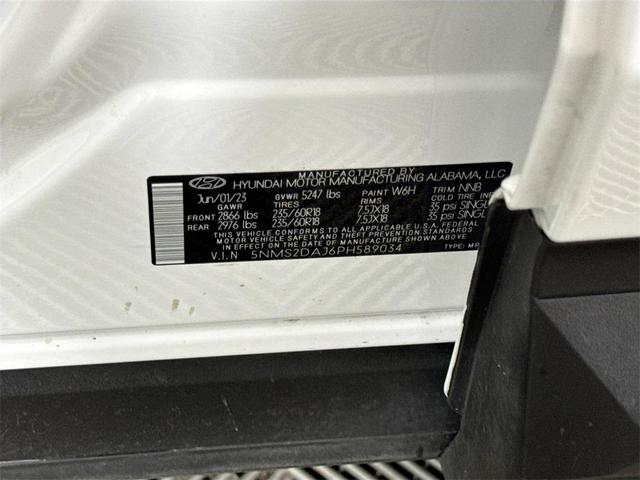 Photo of 2023 White Hyundai SANTA FE