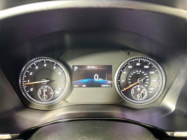 Photo of 2023 White Hyundai SANTA FE