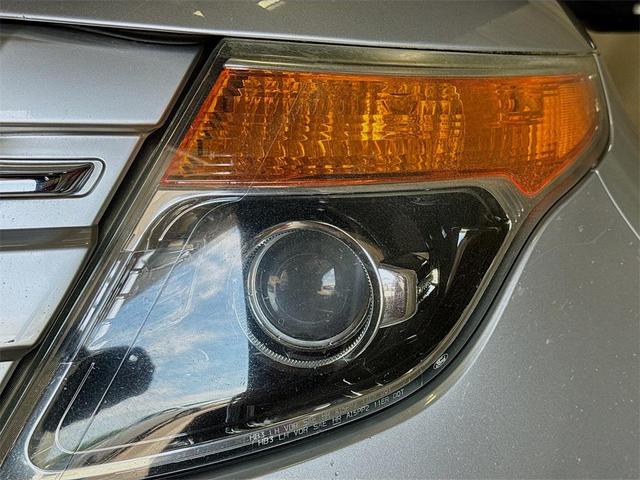 Photo of 2013 Ingot Silver Metallic Ford Explorer