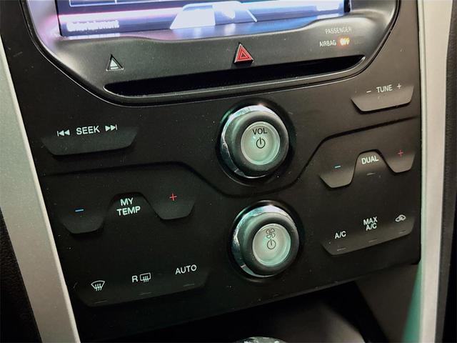 Photo of 2013 Ingot Silver Metallic Ford Explorer