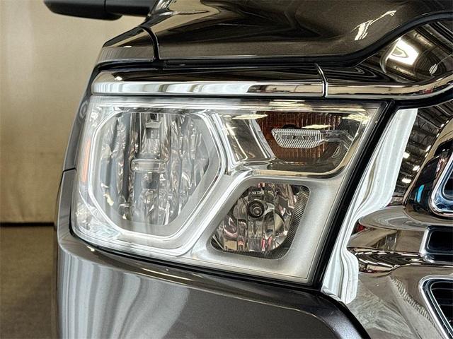 Photo of 2019 Granite Crystal Metallic Clearcoat RAM 1500