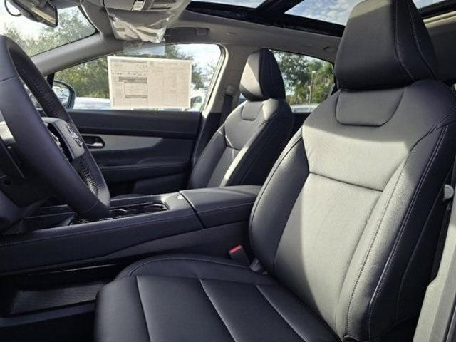 Photo of 2025 2t Blu Blk Roof Nissan Murano
