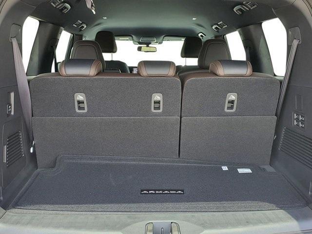 Photo of 2025 Aspen White Nissan Armada