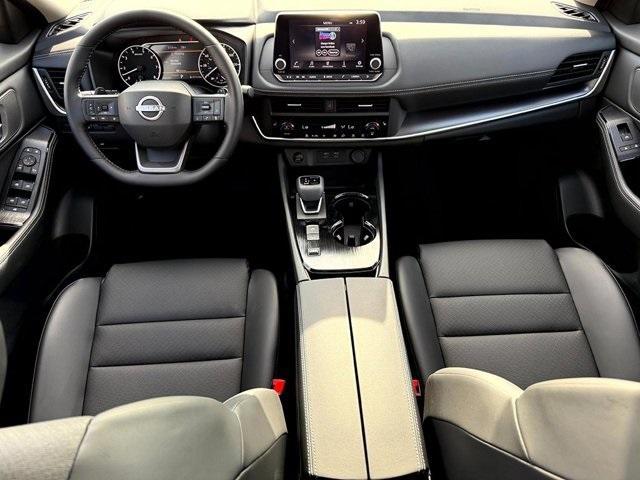 Photo of 2025 Black Nissan Rogue
