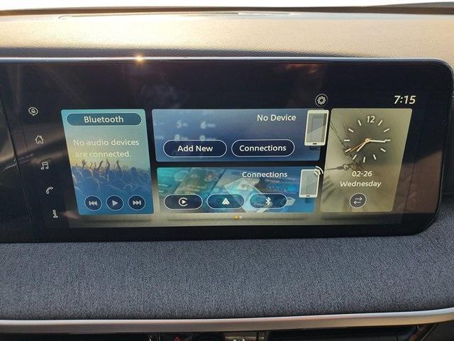 Photo of 2025 Gun Metallic Nissan Kicks