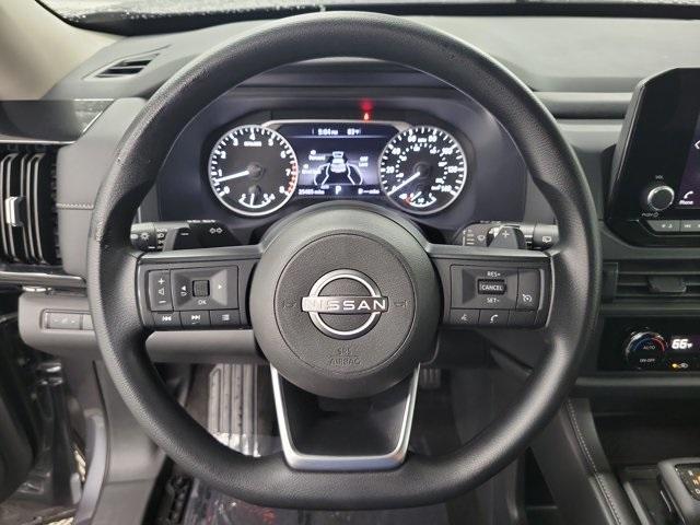 Photo of 2024 Gun Metallic Nissan Pathfinder