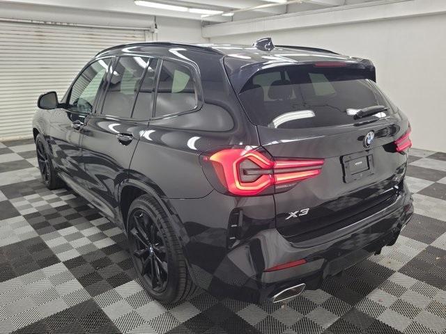 Photo of 2022 Black Sapphire Metallic BMW X3