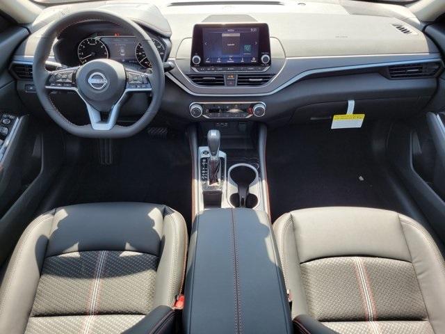 Photo of 2025 Black Nissan Altima