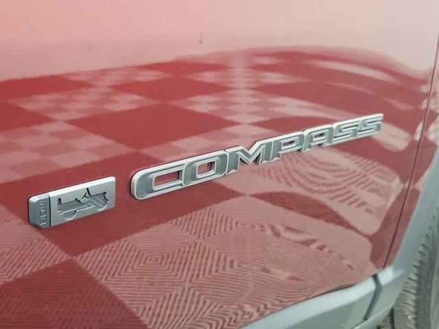 Photo of 2021 Velvet Red Pearlcoat Jeep Compass