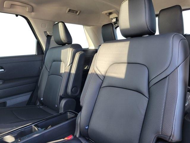Photo of 2025 Deep Ocean Blue Nissan Pathfinder