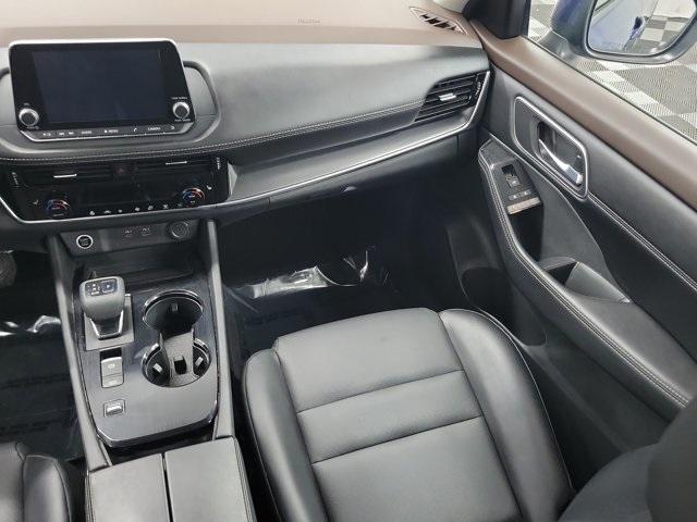 Photo of 2021 Caspian Blue Nissan Rogue