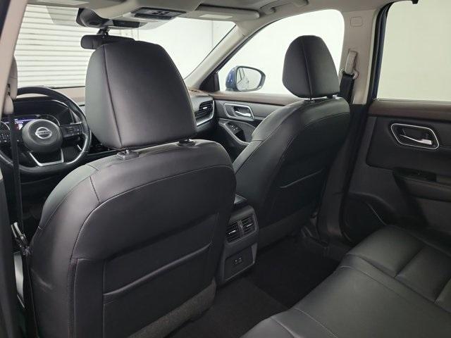 Photo of 2021 Caspian Blue Nissan Rogue