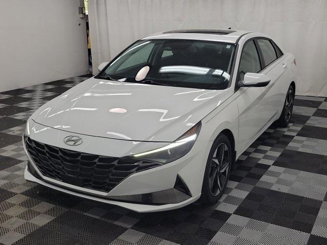 Photo of 2022 Quartz White Hyundai ELANTRA