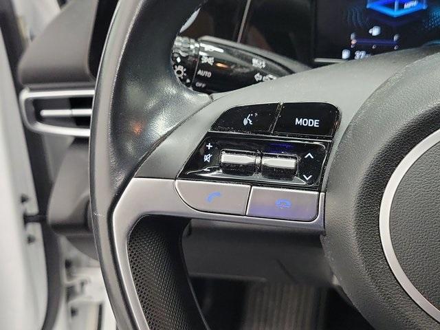 Photo of 2022 Quartz White Hyundai ELANTRA
