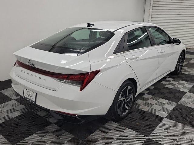Photo of 2022 Quartz White Hyundai ELANTRA