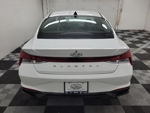 Photo of 2022 Quartz White Hyundai ELANTRA