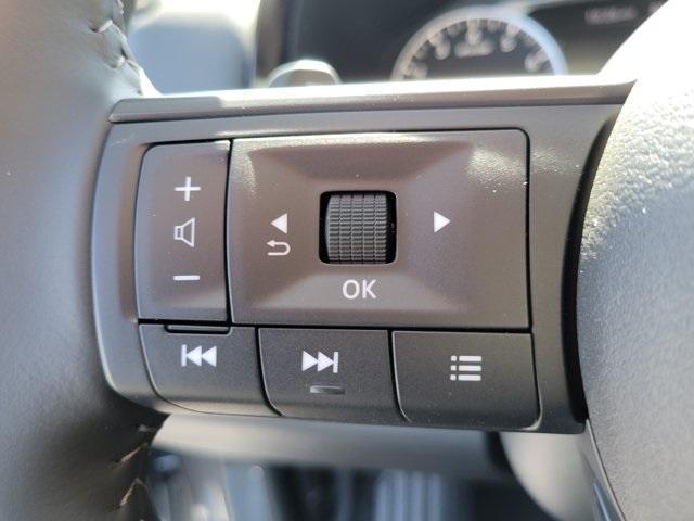 Photo of 2025 Black Nissan Pathfinder