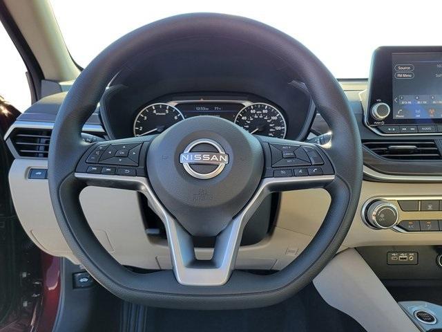 Photo of 2025 Black Nissan Altima