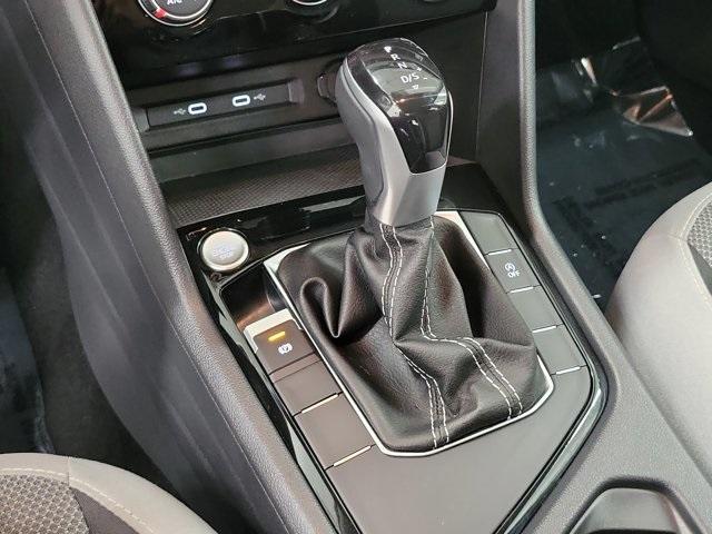 Photo of 2023 Platinum Gray Metallic Volkswagen Taos