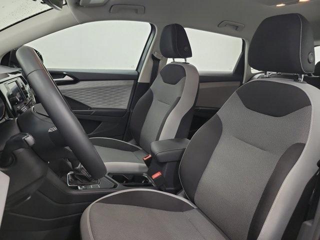 Photo of 2023 Platinum Gray Metallic Volkswagen Taos