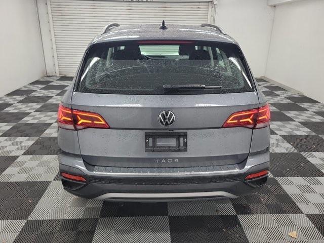 Photo of 2023 Platinum Gray Metallic Volkswagen Taos
