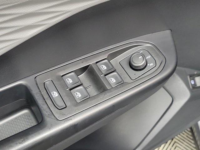 Photo of 2023 Platinum Gray Metallic Volkswagen Taos