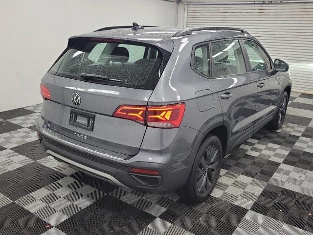 Photo of 2023 Platinum Gray Metallic Volkswagen Taos