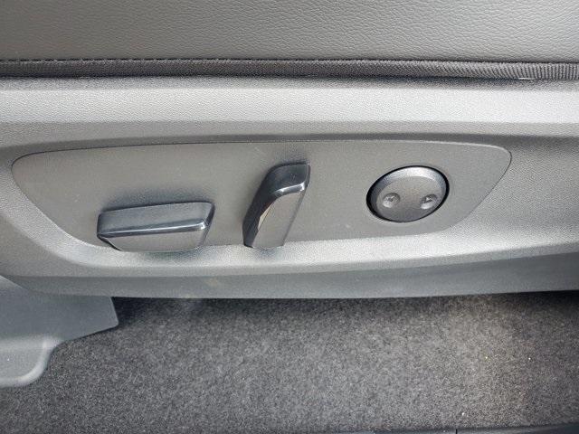 Photo of 2025 Brilliant Silver Metallic Nissan Pathfinder