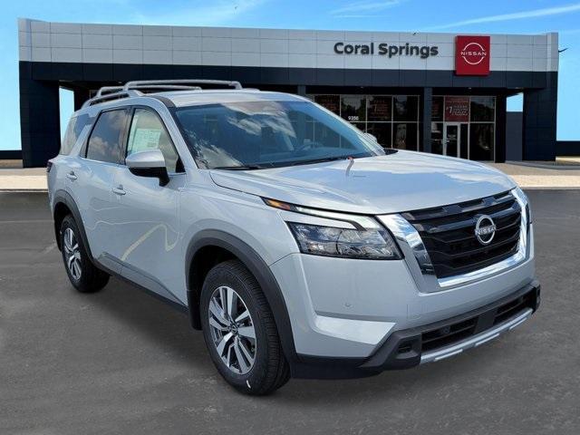Photo of 2025 Brilliant Silver Metallic Nissan Pathfinder