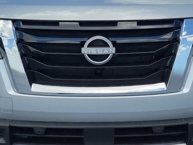 Photo of 2025 Brilliant Silver Metallic Nissan Pathfinder