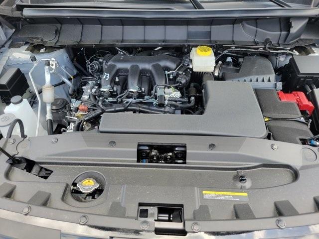 Photo of 2025 Brilliant Silver Metallic Nissan Pathfinder