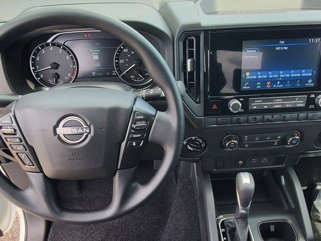 Photo of 2026 Glacier White Nissan Frontier