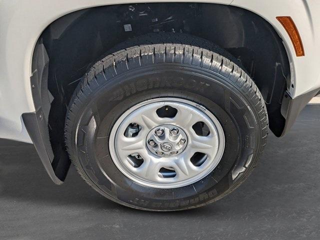 Photo of 2026 Glacier White Nissan Frontier