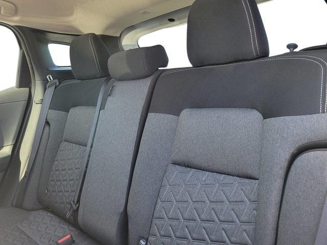 Photo of 2025 2t Gun Blk Roof Nissan Kicks